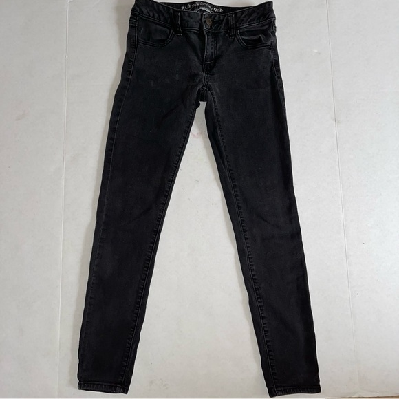 American Eagle Black Super Stretch Jegging - Picture 2 of 5